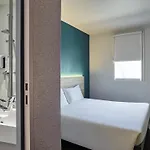 Hotelf1 Paris Denis Universite Hotell