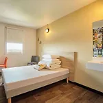 Hotel Hotelf1 Paris Denis Universite