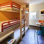 Hotelf1 Paris Denis Universite Hotell