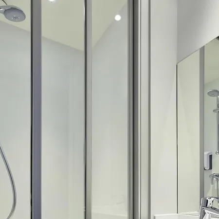 Hotelf1 Paris Denis Universite *