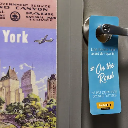 Hotelf1 Paris Denis Universite *