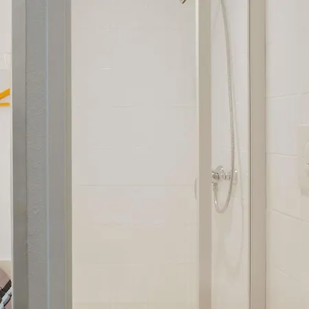 Otel Hotelf1 Paris Denis Universite