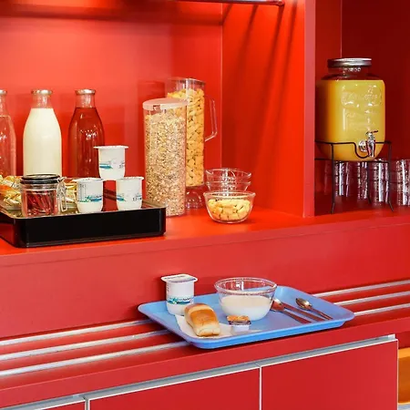 Hotel Hotelf1 Paris Denis Universite
