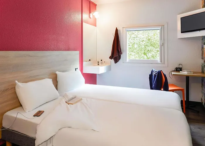 Hotelf1 Paris Denis Universite Hotel *